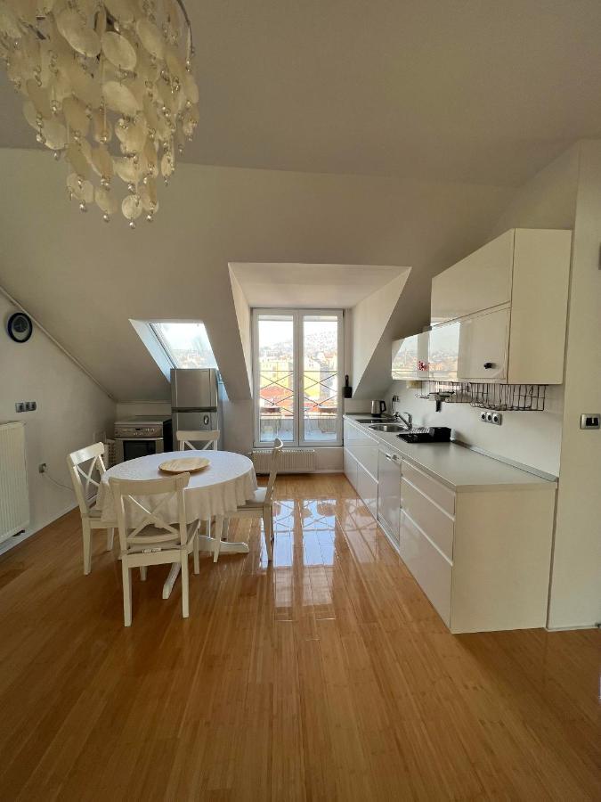 Lejla Apartment Сараево Екстериор снимка